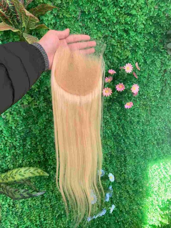 blonde closure